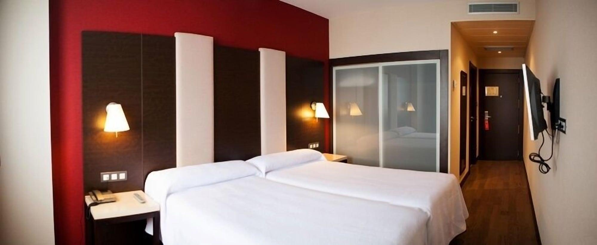 Azz Pamplona Norte Hotel Berriozar Exteriör bild