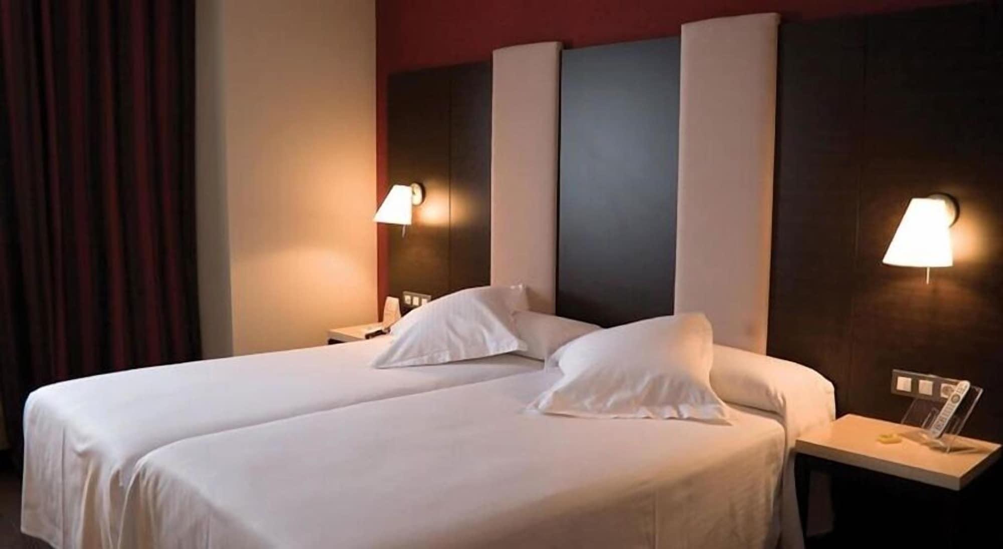 Azz Pamplona Norte Hotel Berriozar Exteriör bild