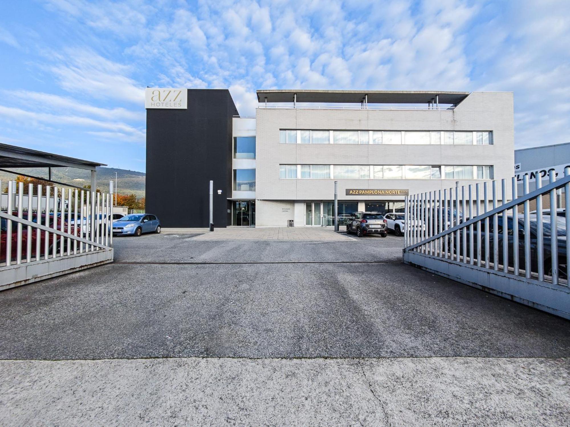 Azz Pamplona Norte Hotel Berriozar Exteriör bild