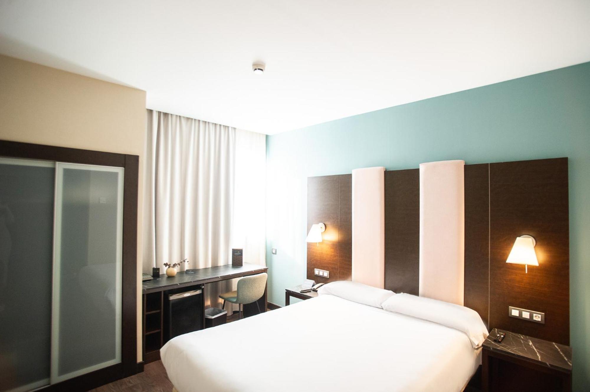 Azz Pamplona Norte Hotel Berriozar Exteriör bild